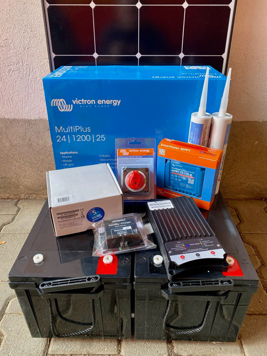 Elektrik-Set für einen autarken Reisebus. 