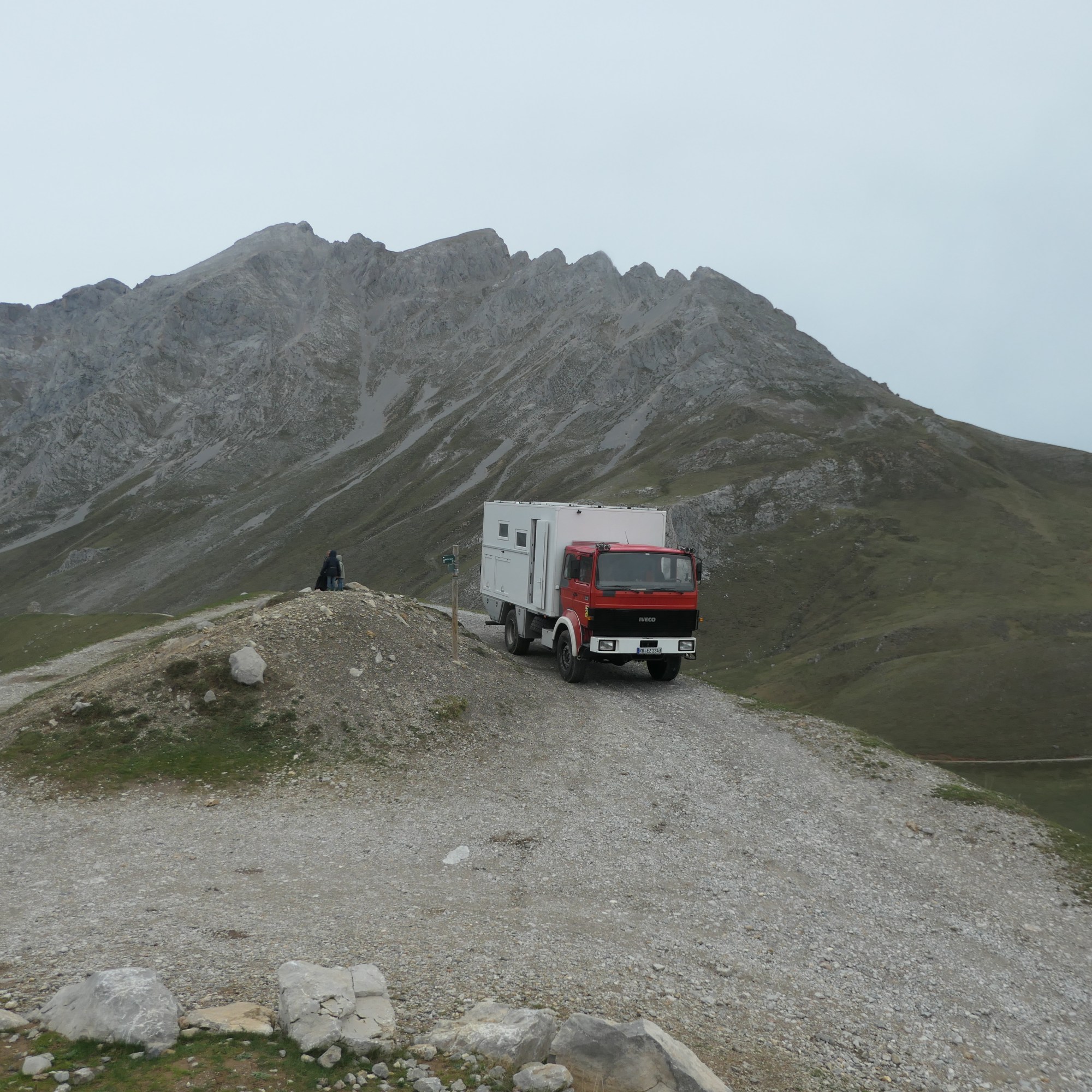 Ottos Weltreisemobil in den Bergen